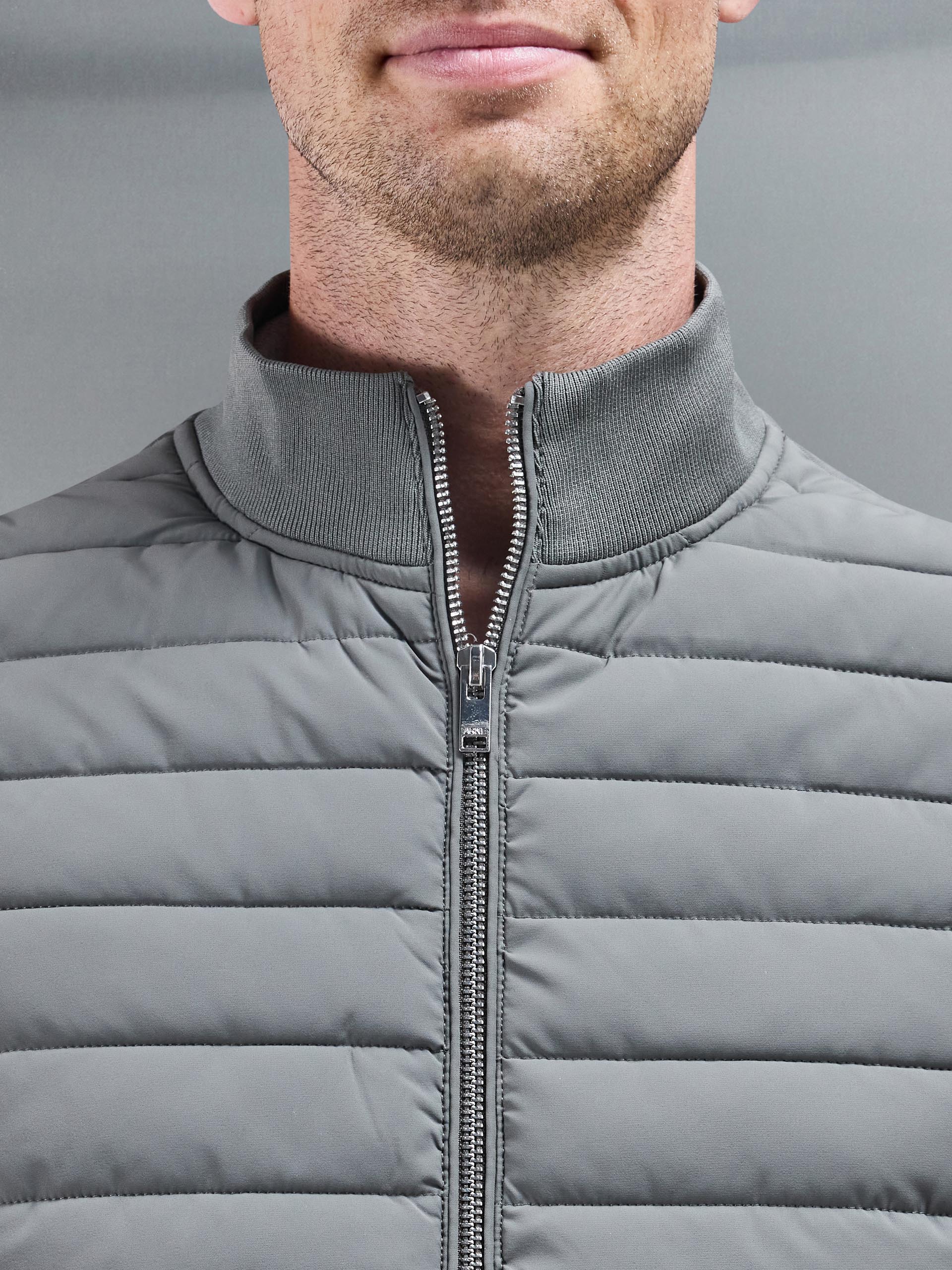 Sage Men's Gilet | Hybrid Quilted Body Warmer with Ribbed Collar and Concealed Pockets 2
